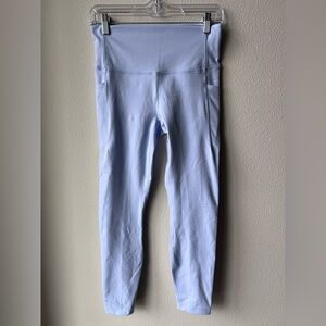 All in Motion Periwinkle High-Rise Pocketed 7/8 Leggings. Women’s Size Medium